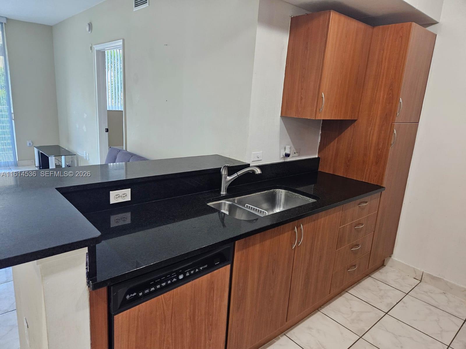 6dd28e9b-3196 2775 NE NE 187th ST # 323, Aventura FL 33180 — #A11614536