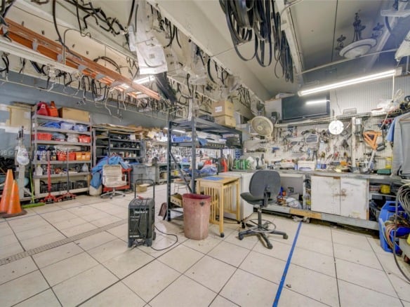 Established Automotive AC Repair Business in Miami, Miami FL 33174 — #A11615098