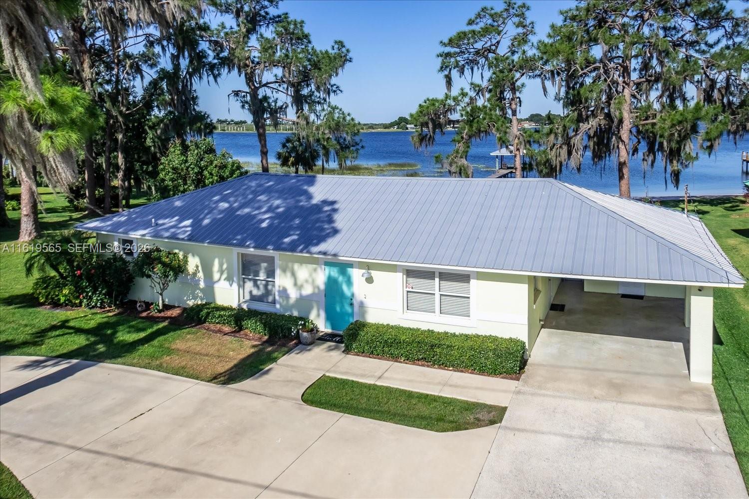 6dd28e9b-3230 924 Lake Dr E, Lake Placid FL 33852 — #A11619565