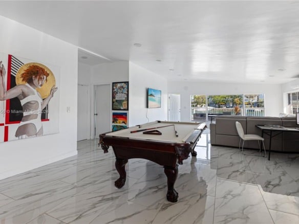 8221 Crespi Blvd, Miami Beach FL 33141 — #A11619556