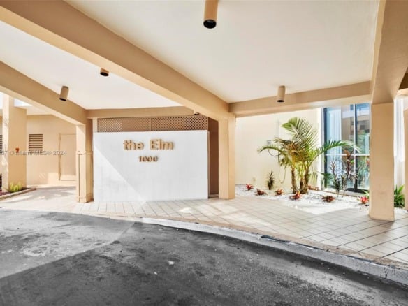 1000 Saint Charles Pl # 522, Pembroke Pines FL 33026 — #A11625257