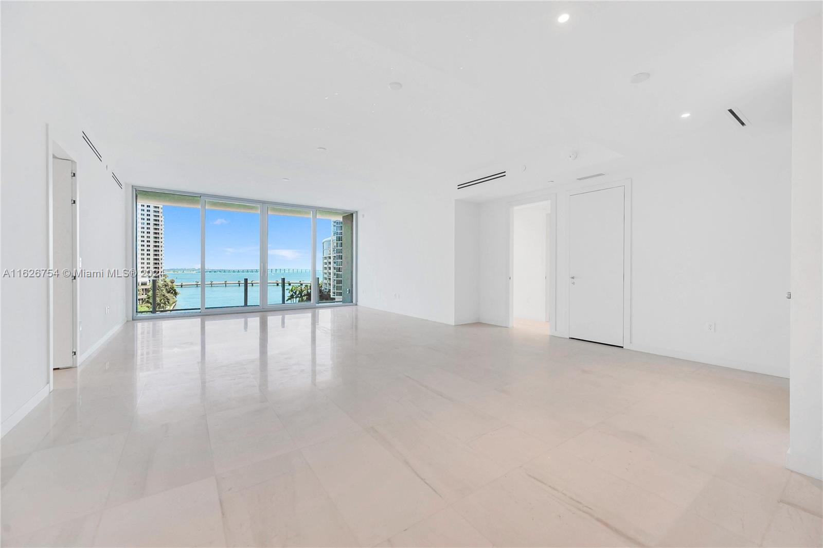 6dd28e9b-3270 300 Biscayne Blvd Way # 703, Miami FL 33131 — #A11626754