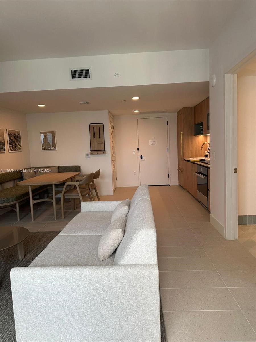 6dd28e9b-3310 159 NE 6 th Street # 3513, Miami FL 33132 — #A11635444