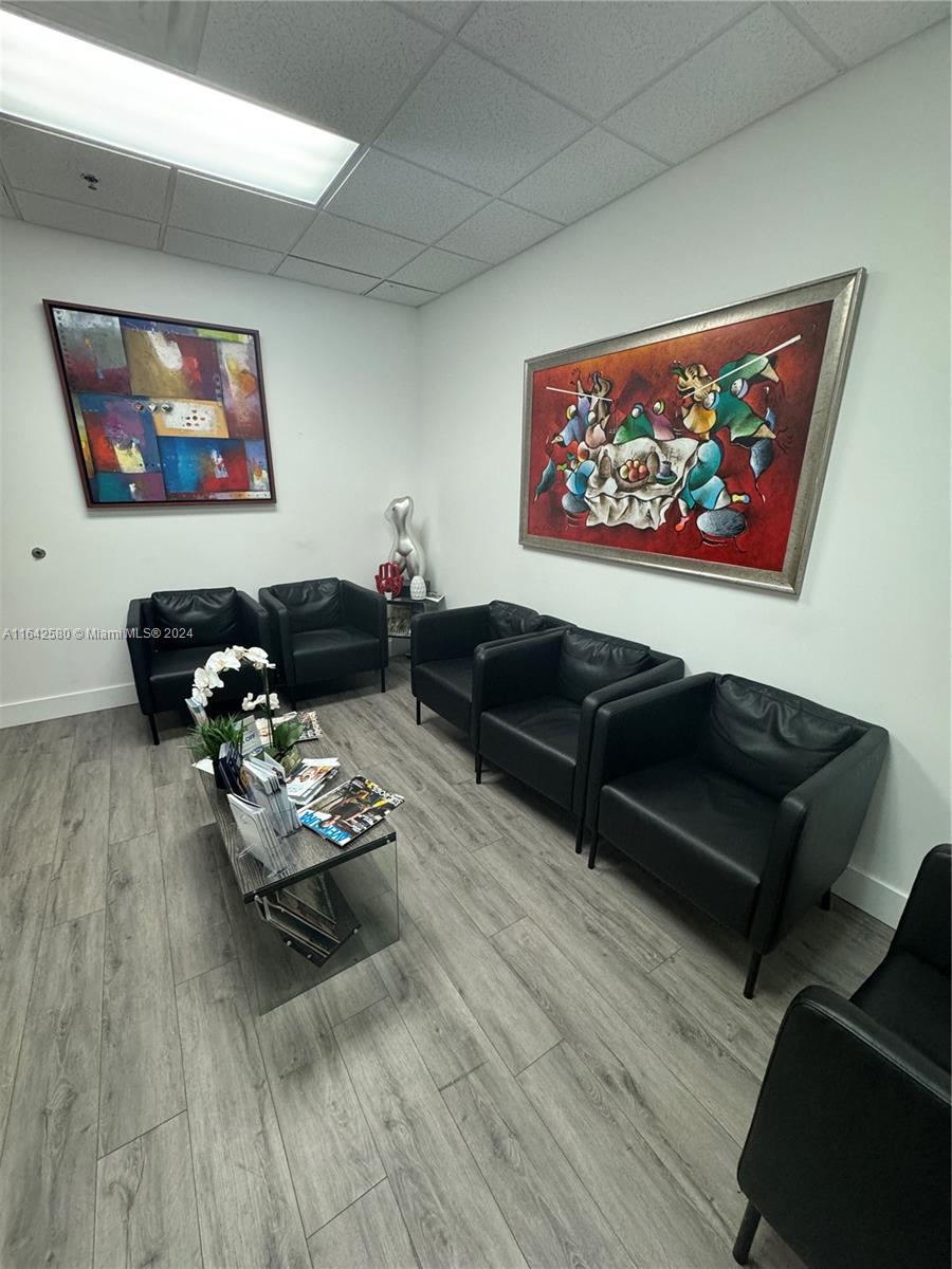 6dd28e9b-3335 Listing #A11642580
