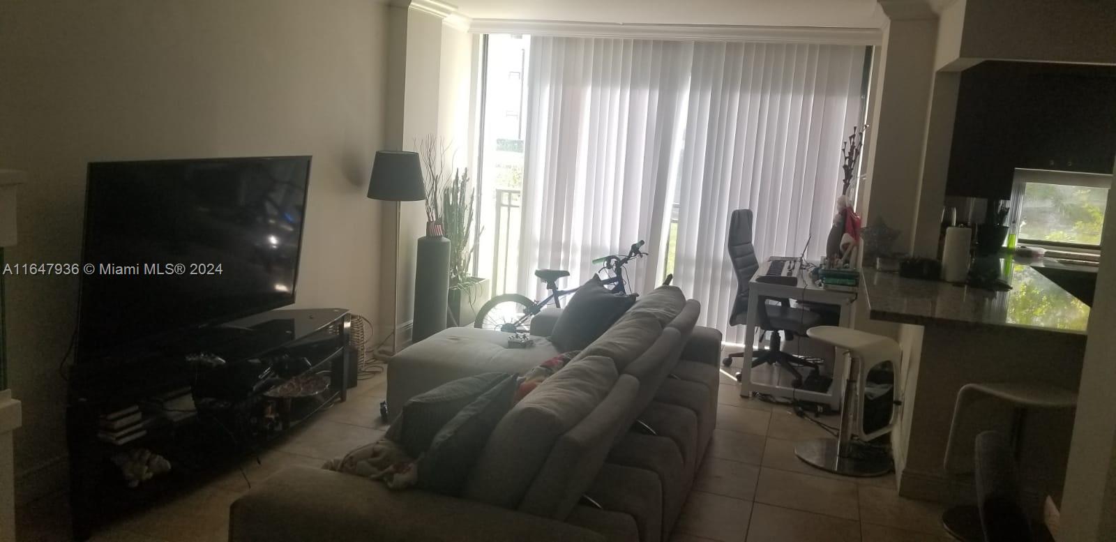 6dd28e9b-3359 17021 N Bay Rd # 127, Sunny Isles Beach FL 33160 — #A11647936