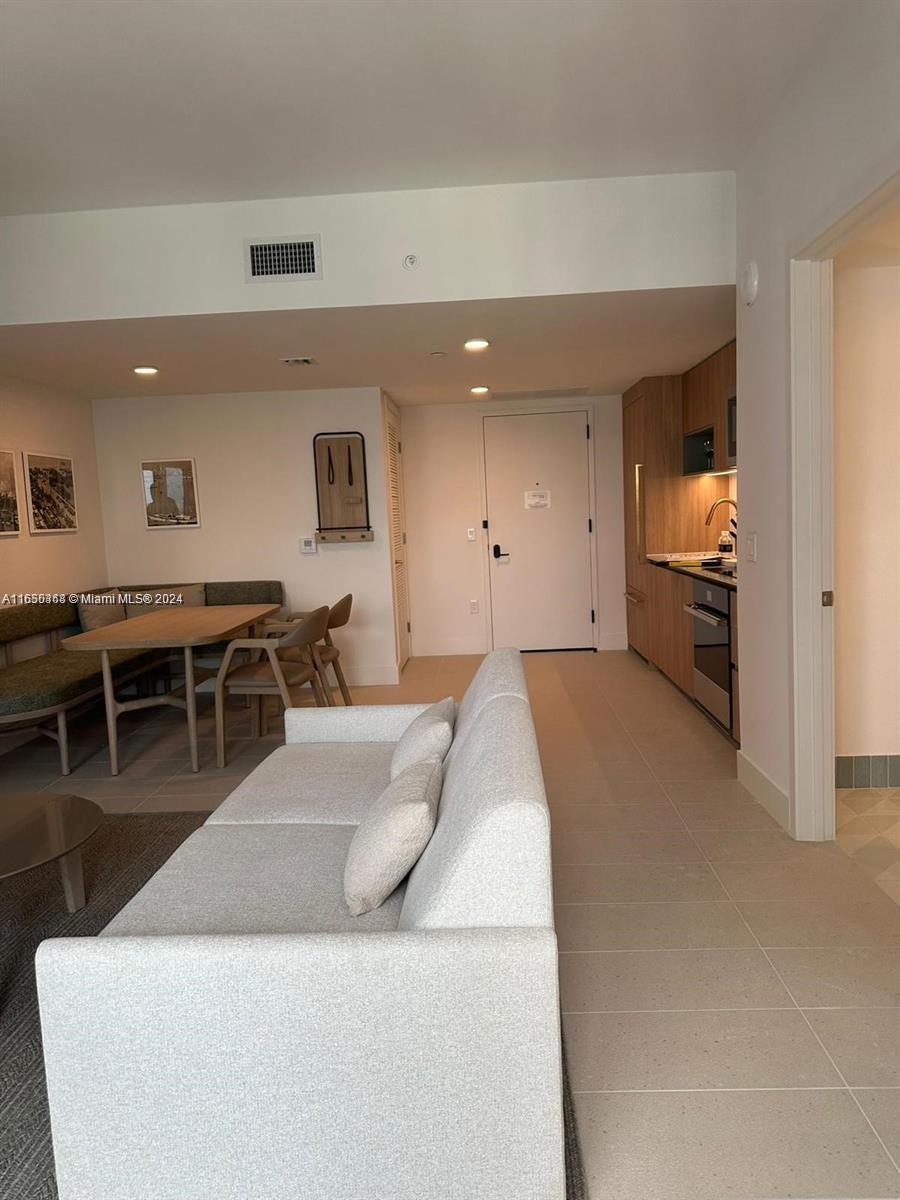 6dd28e9b-3377 601 NE 1 st AVE # 3513, Florida City FL 33132 — #A11650368