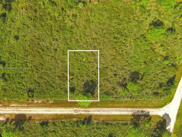 642 Vasser Ave S, Lehigh Acres FL 33974 — #A11659918