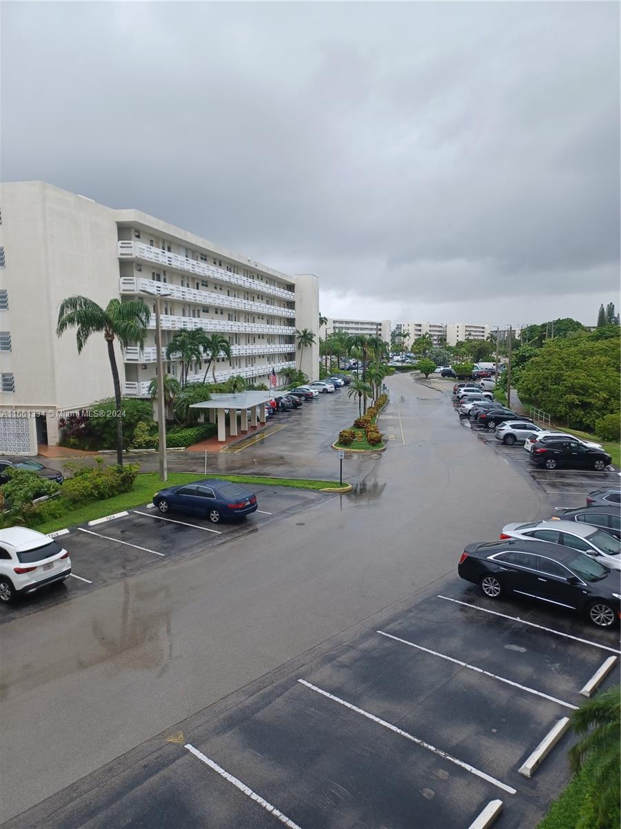 6dd28e9b-3441 3030 Marcos Dr # T304, Aventura FL 33160 — #A11661334