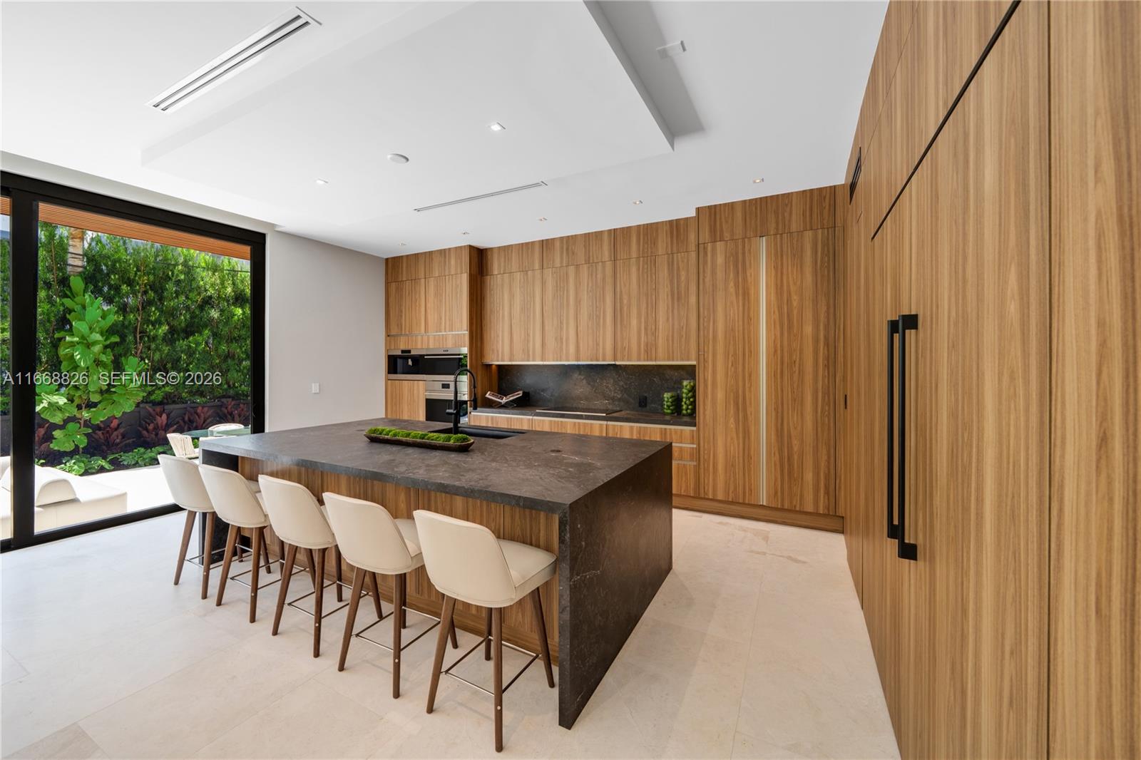 6dd28e9b-3482 262 189th Ter, Sunny Isles Beach FL 33160 — #A11668826