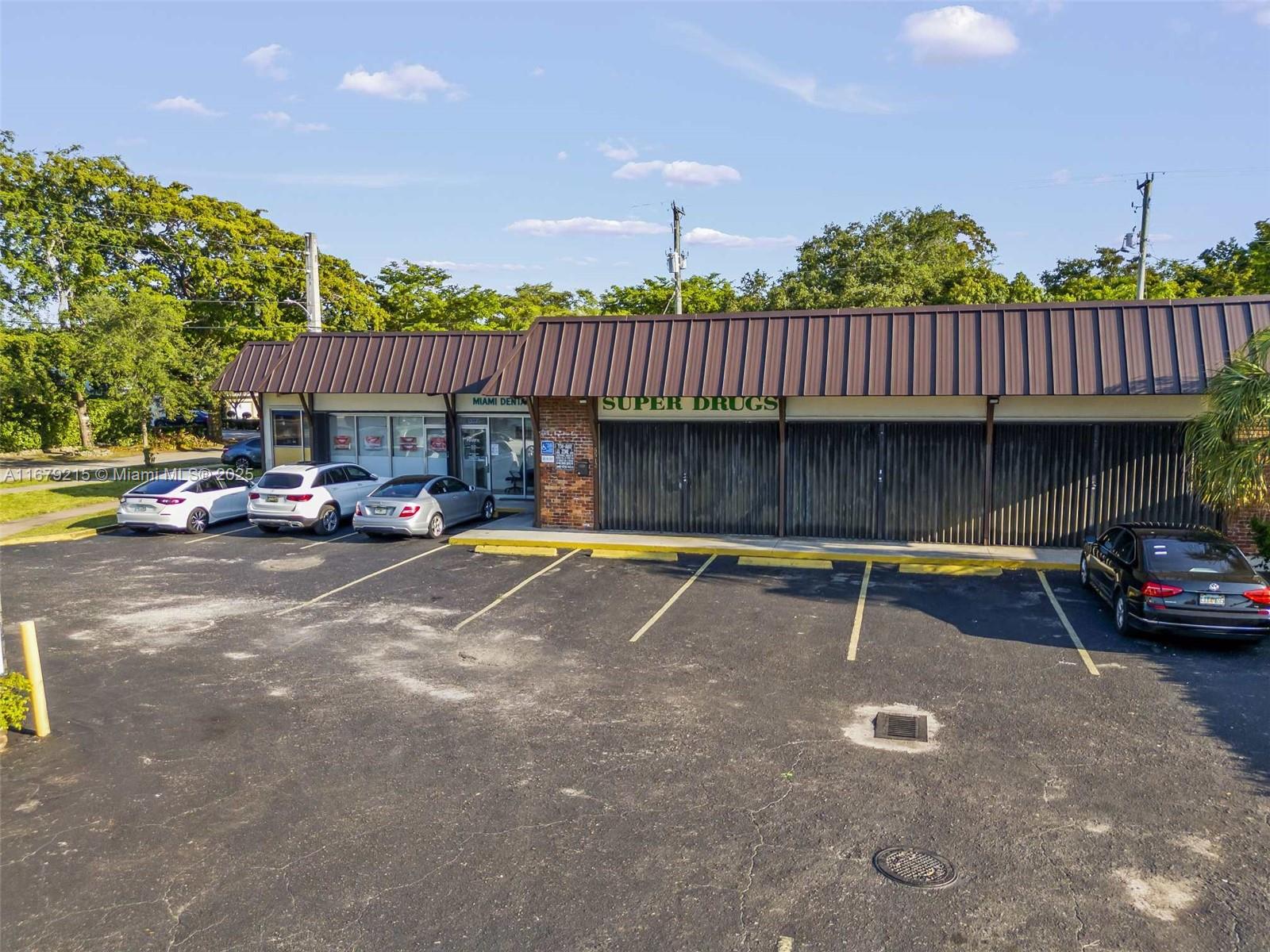 default 5500 SW 8th St, Coral Gables FL 33134 — #A11679215