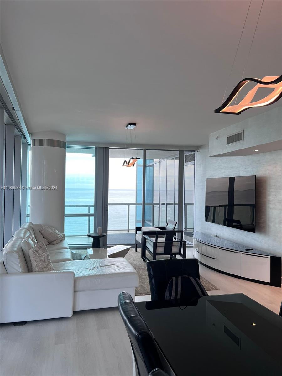 6dd28e9b-3572 17121 Collins Ave # 1208, Sunny Isles Beach FL 33160 — #A11680538