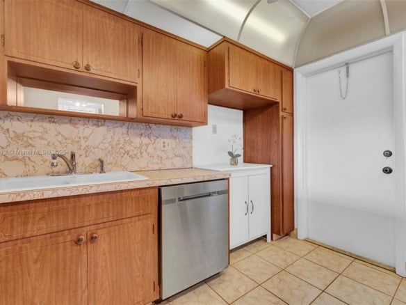 330 SE 2nd St # 303F, Hallandale Beach FL 33009 — #A11683312