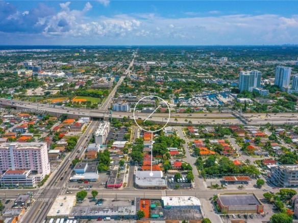 721 NW 21st Ct, Miami FL 33125 — #A11686063