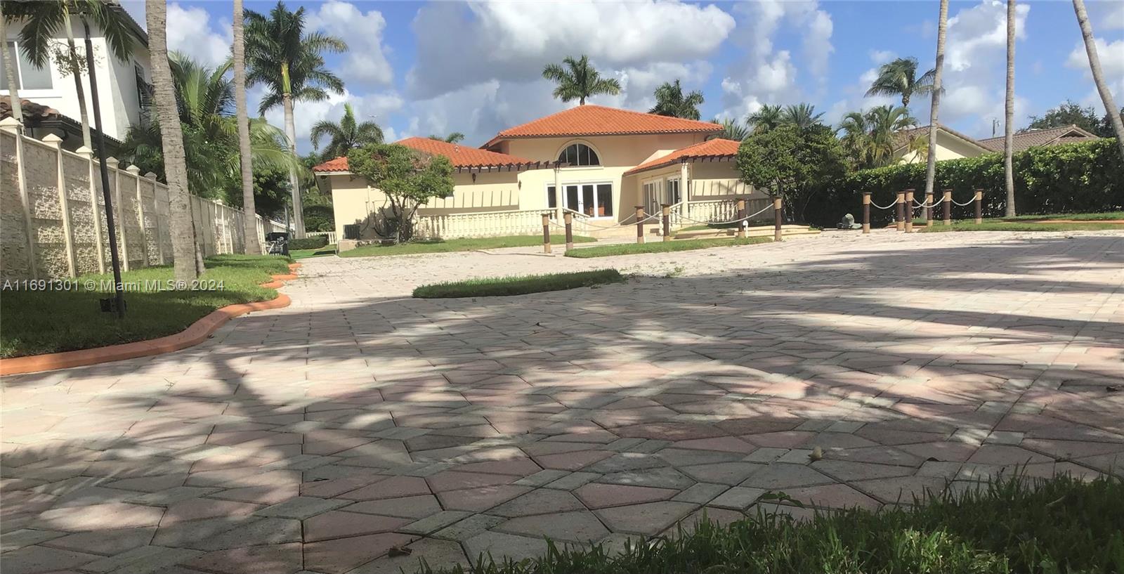 13460 SW 32nd ST, Kendall FL 33175 — #A11691301