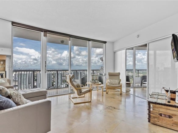1750 N Bayshore Dr # 5014, Miami FL 33132 — #A11694583