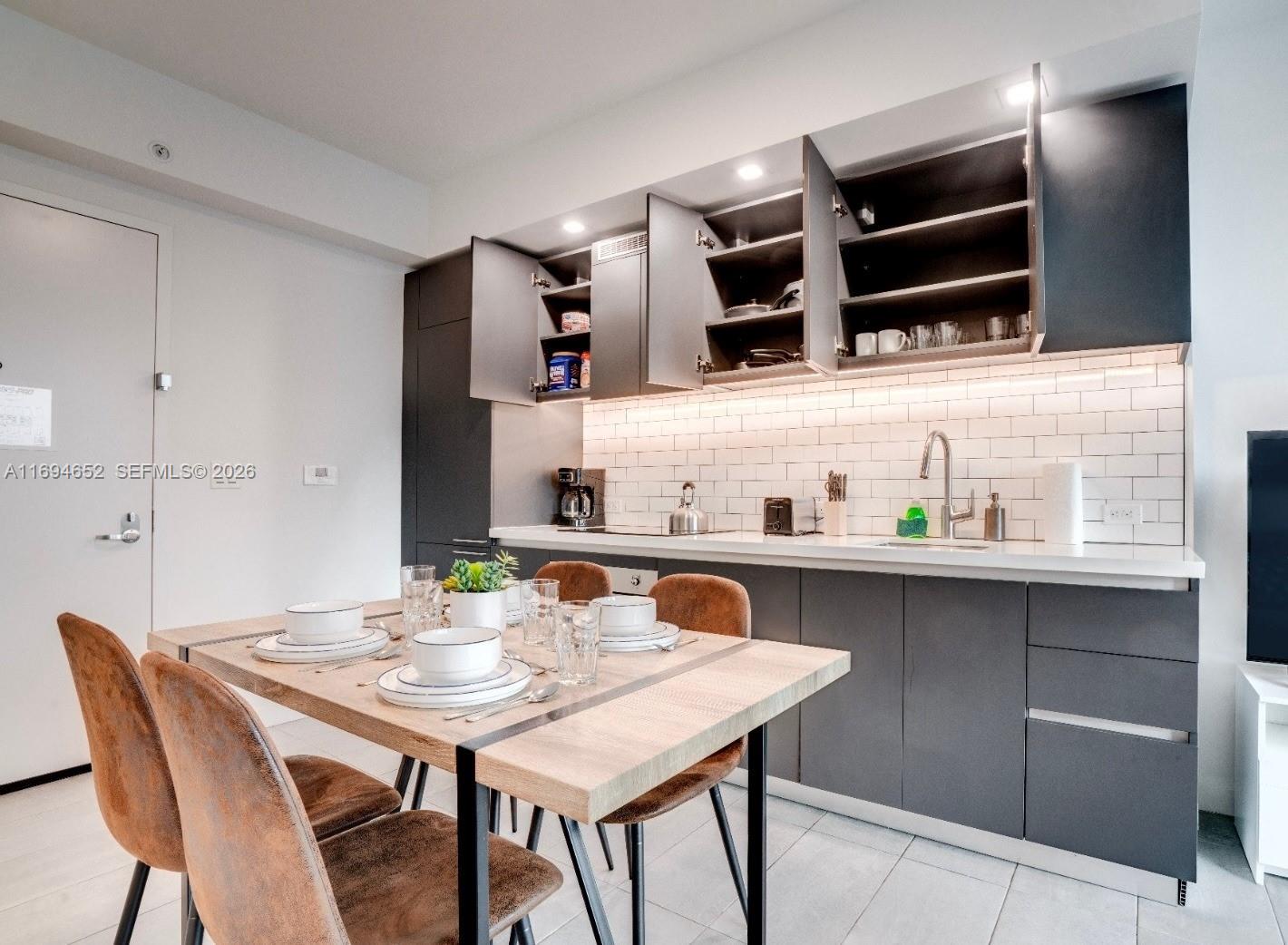6dd28e9b-3681 227 NE 2nd St # 1705, Miami FL 33132 — #A11694652