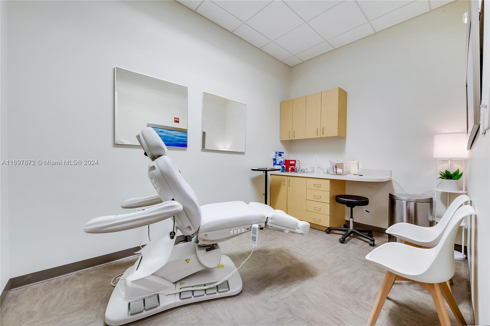 6dd28e9b-3713 6705 Red Rd # 518, Coral Gables FL 33143 — #A11697872