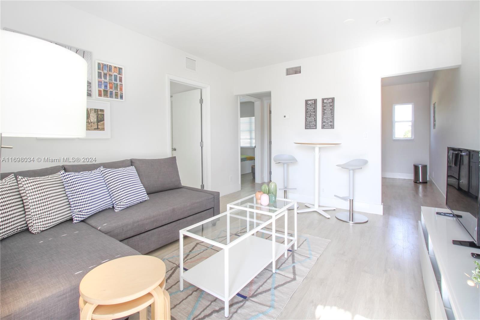 6dd28e9b-3716 6238 SW 59th Pl # 10, South Miami FL 33143 — #A11698034