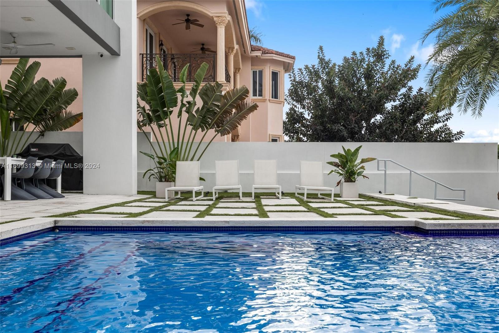 6dd28e9b-3724 323 Atlantic Ave, Sunny Isles Beach FL 33160 — #A11699313