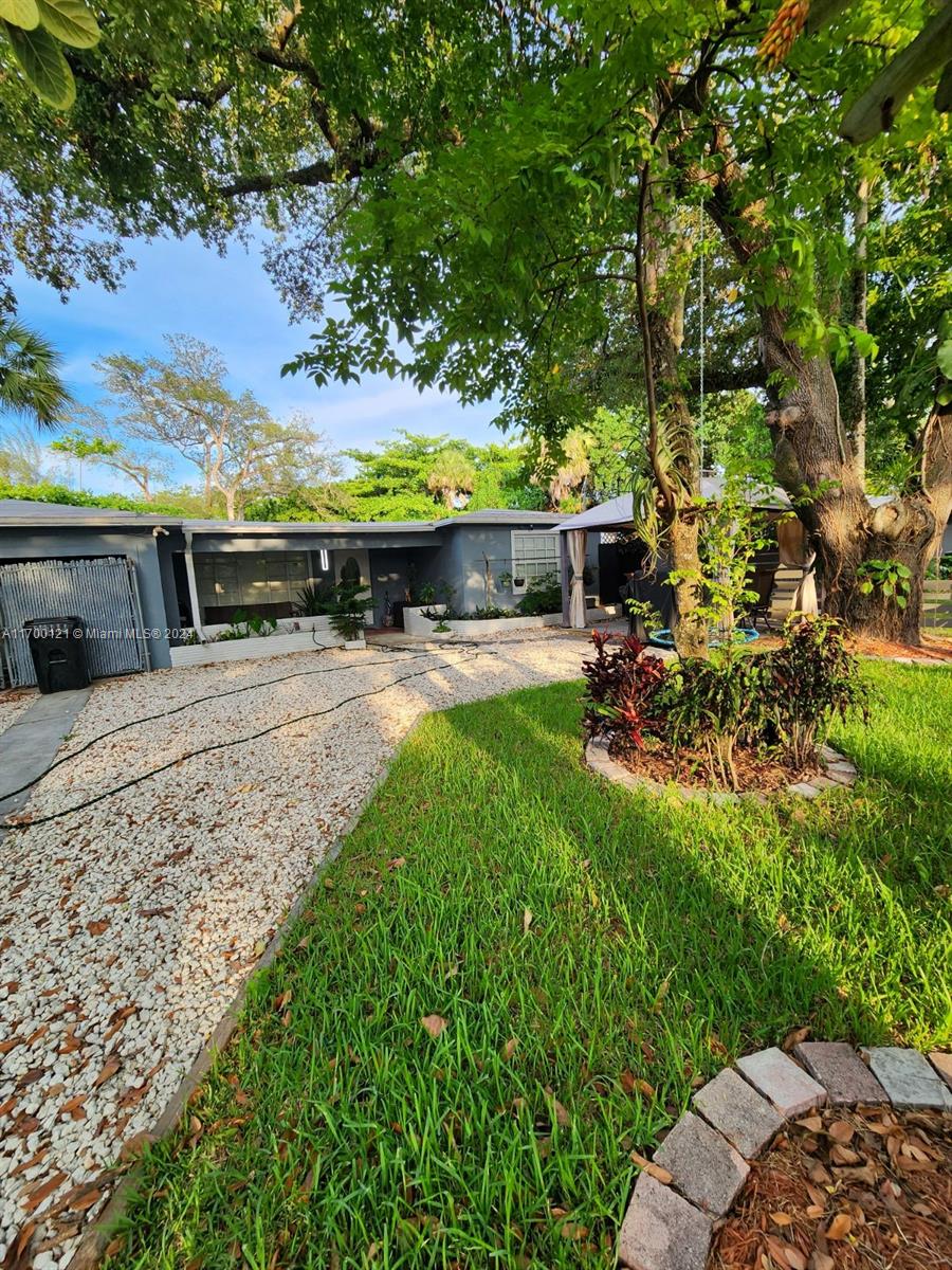 6dd28e9b-3732 1872 SW 29th Ave, Fort Lauderdale FL 33312 — #A11700121