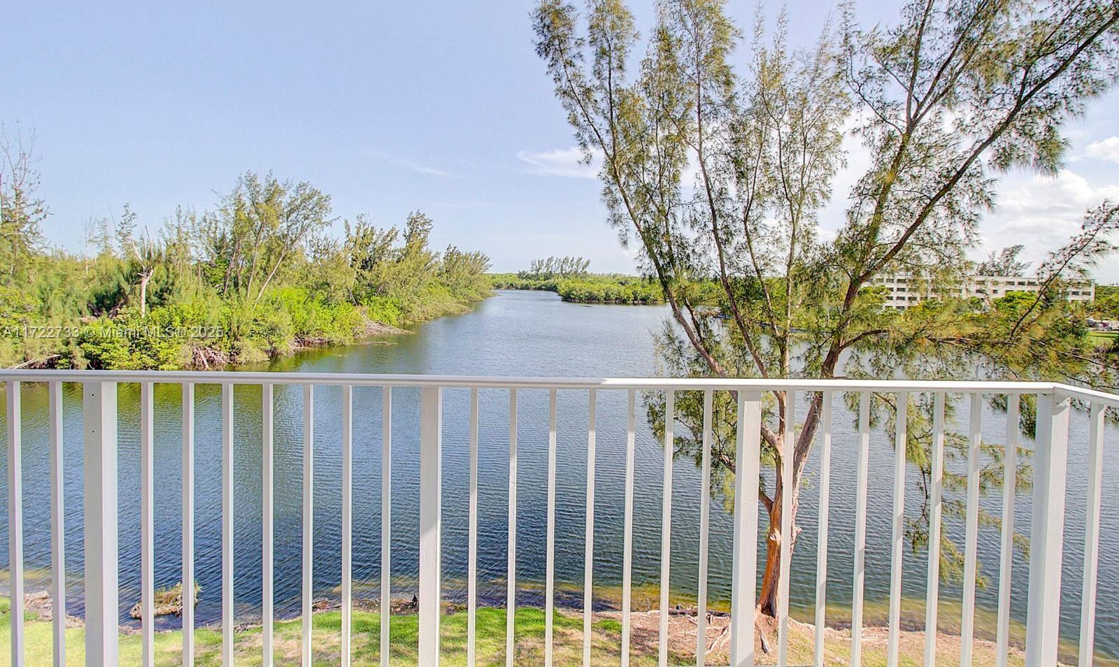 6dd28e9b-374 8240 SW 210 th # 320, Cutler Bay FL 33189 — #A11722733