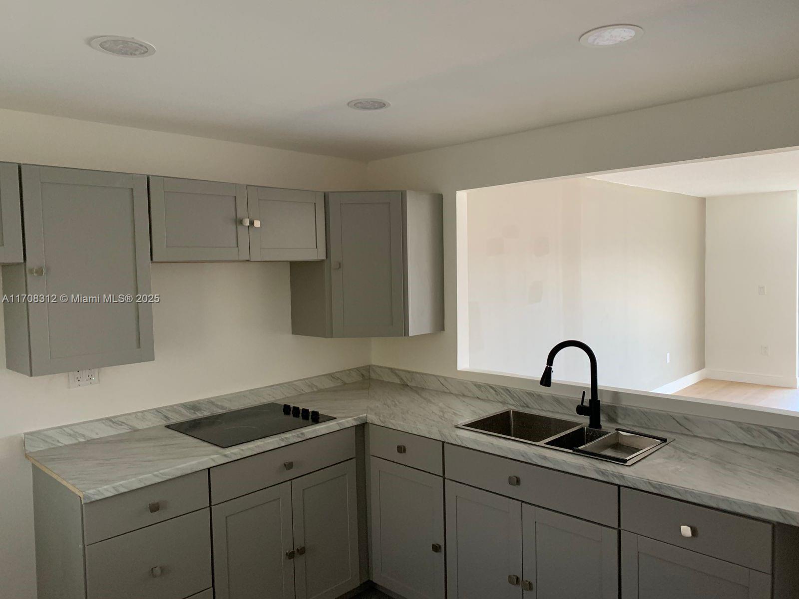 6dd28e9b-3815 3600 NE 170th St # 402, North Miami Beach FL 33160 — #A11708312