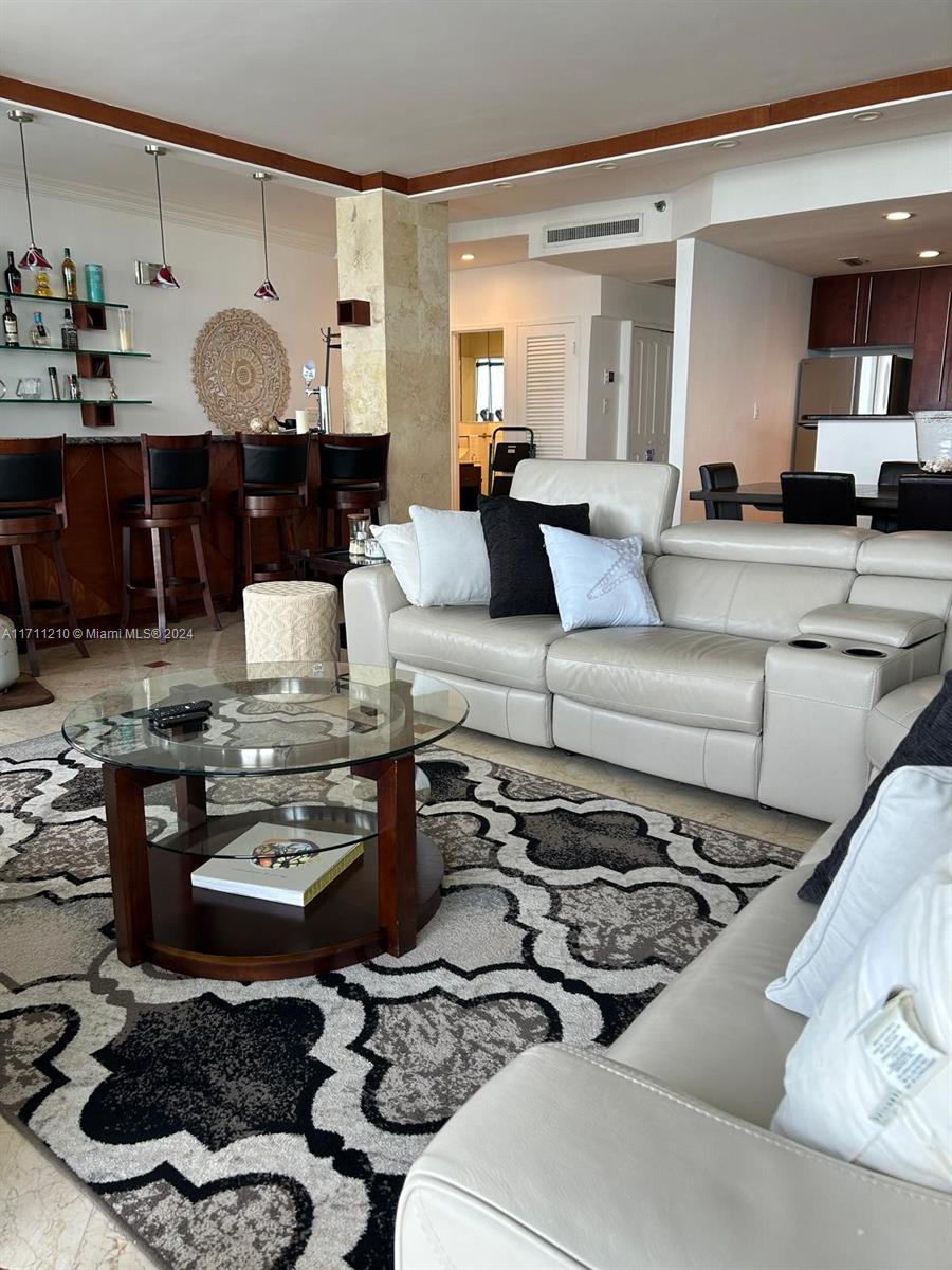 6dd28e9b-3837 100 Lincoln Rd, Miami Beach FL 33139 — #A11711210
