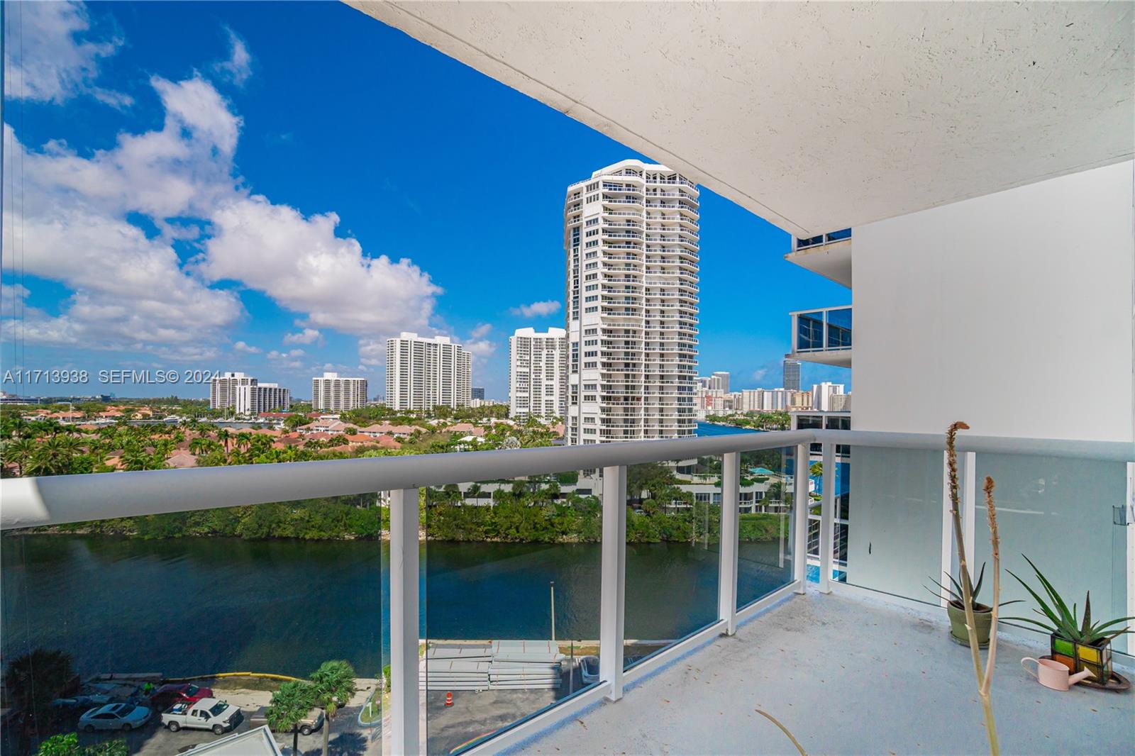 6dd28e9b-3859 20515 E Country Club Dr # 1048, Aventura FL 33180 — #A11713938