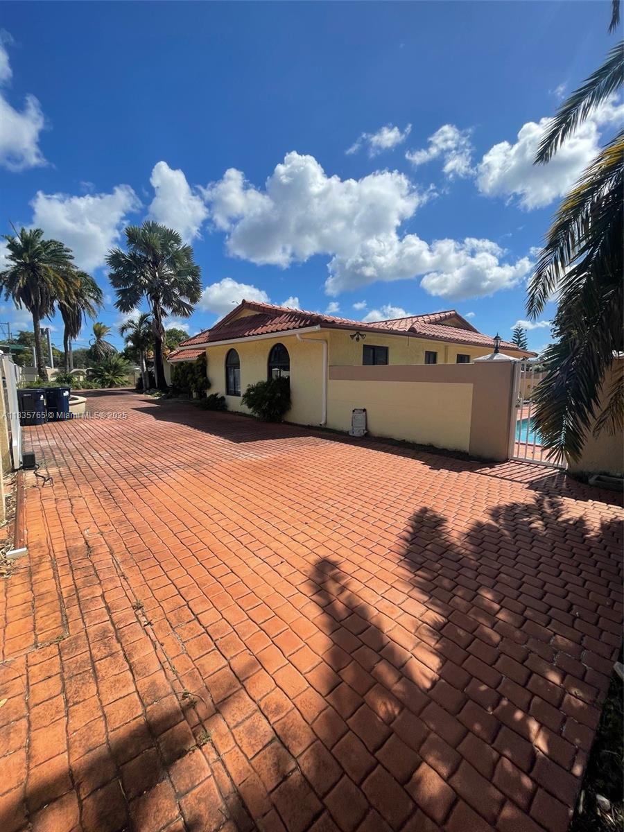 5550 SW 87th Ave, Miami FL 33165 — #A11835765