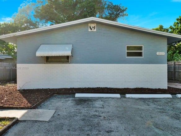 1515 NW 2nd Ave, Fort Lauderdale FL 33311 — #A11718487