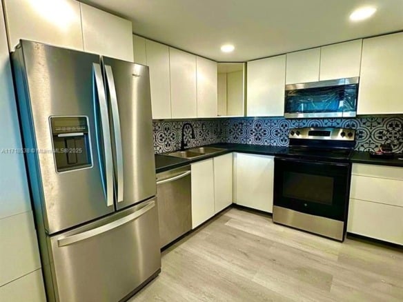 20840 San Simeon Way # 305, Miami FL 33179 — #A11718538