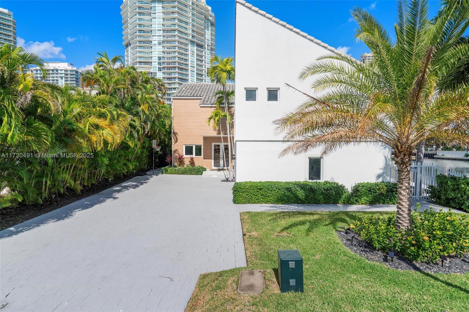 6dd28e9b-3928 201 Atlantic Ave, Sunny Isles Beach FL 33160 — #A11720491