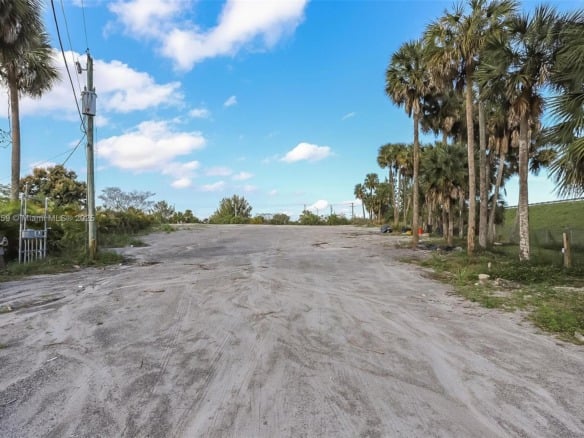 7601 Ellen Ln, West Palm Beach FL 33411 — #A11721159