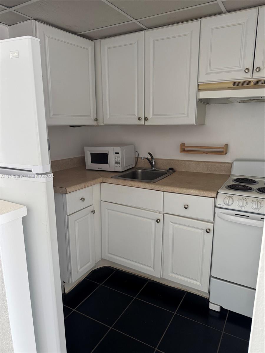 6dd28e9b-3945 7904 West Dr # 204, North Bay Village FL 33141 — #A11721349