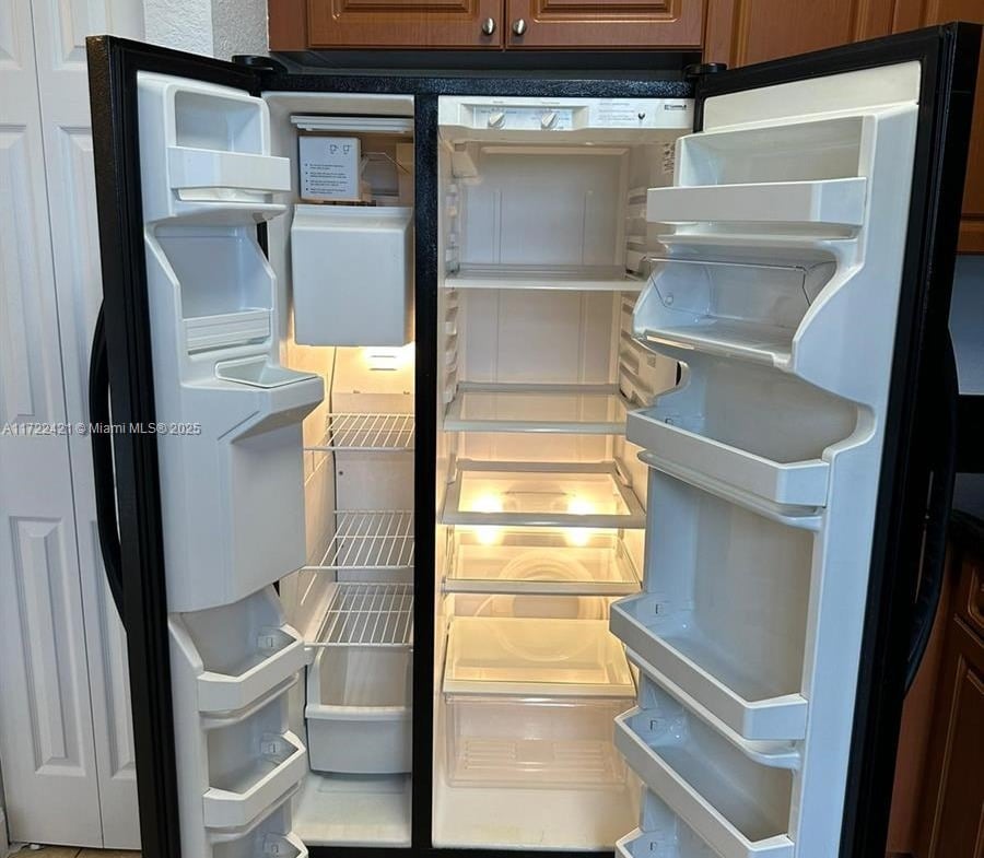 900