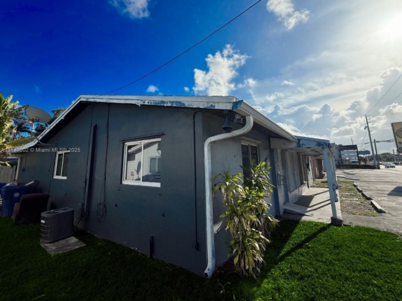 648 W Oakland Park Blvd, Wilton Manors FL 33311 — #A11842002