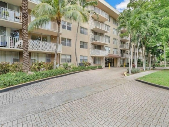 1805 Sans Souci Blvd # 429, North Miami FL 33181 — #A11725837