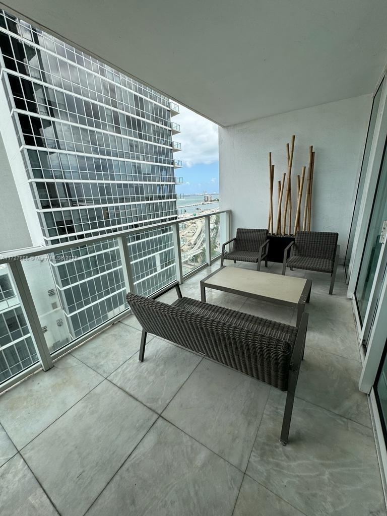 6dd28e9b-4047 1040 Biscayne Blvd # 1505, Miami FL 33132 — #A11727606