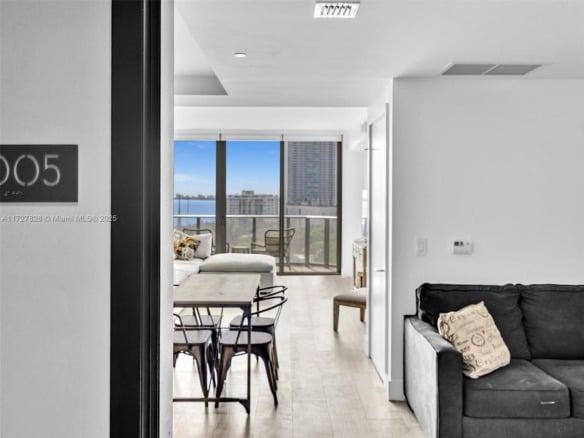121 NE 34th St # 1005, Miami FL 33137 — #A11727828