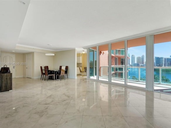 3370 Hidden Bay Dr # 910, Aventura FL 33180 — #A11728552