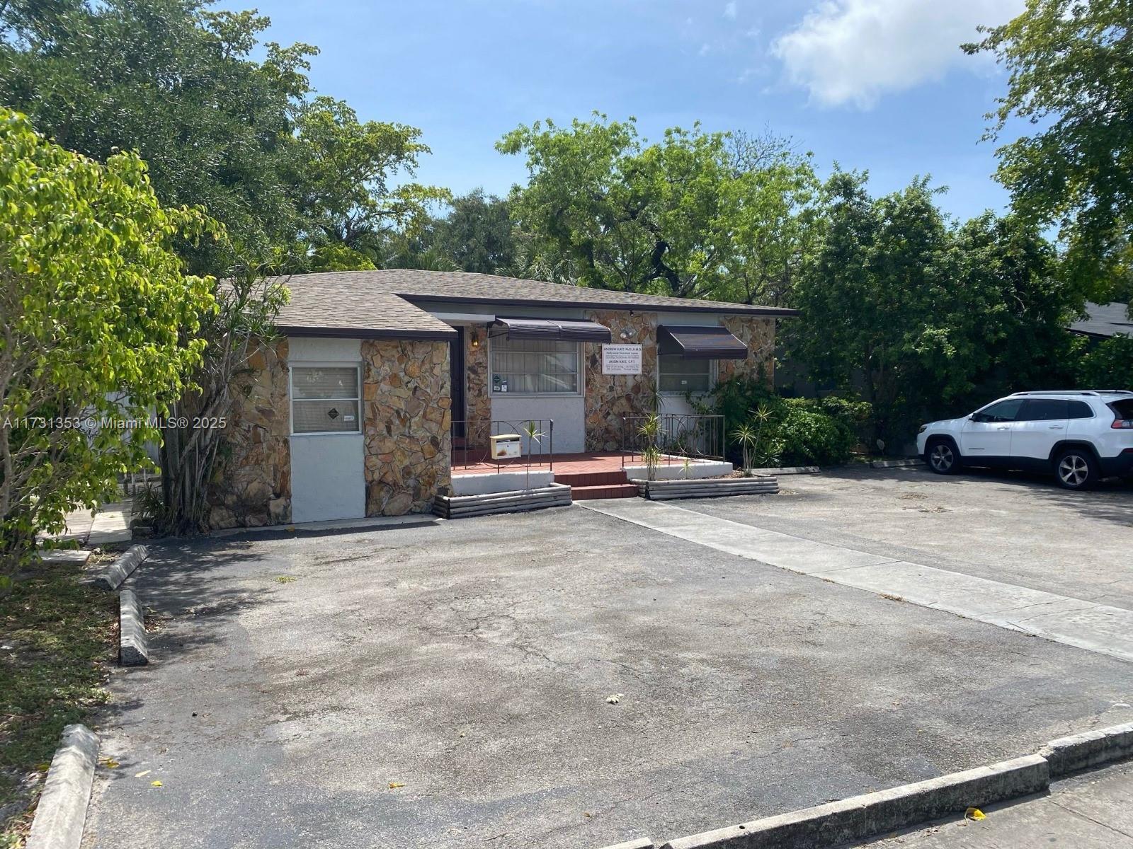 307 S 24th Ave, Hollywood FL 33020 — #A11731353