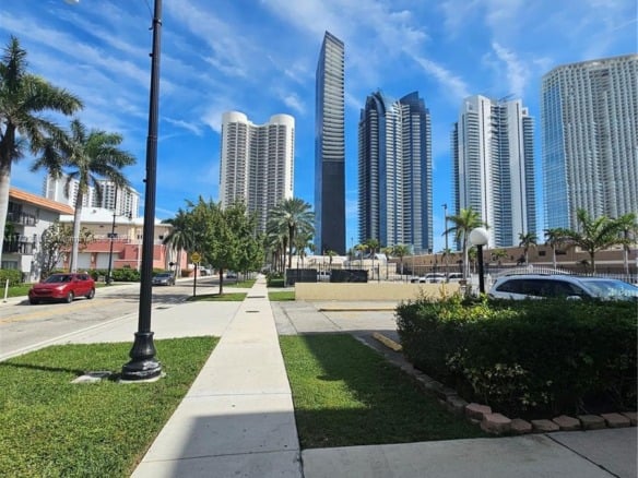 200 172nd St # 102, Sunny Isles Beach FL 33160 — #A11732981