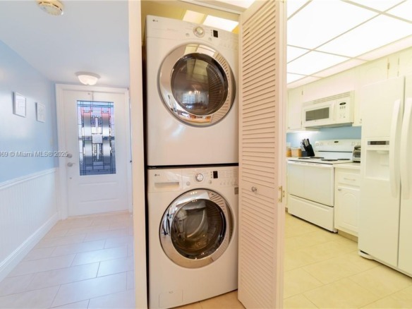8960 S Hollybrook Blvd # 207, Pembroke Pines FL 33025 — #A11733069