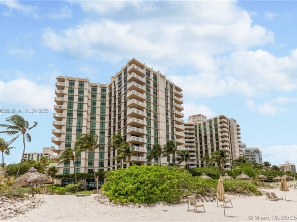1121 Crandon Blvd # E904, Key Biscayne FL 33149 — #A11733552