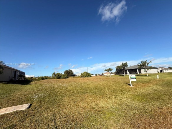 420 NW 23rd ave, Cape Coral FL 33993 — #A11736397