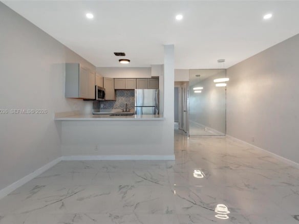 820 SW 11th Ave # 14B, Hallandale Beach FL 33009 — #A11739036