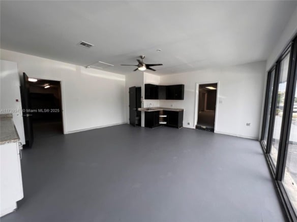 1100 S Dixie Hwy, Hollywood FL 33020 — #A11739342
