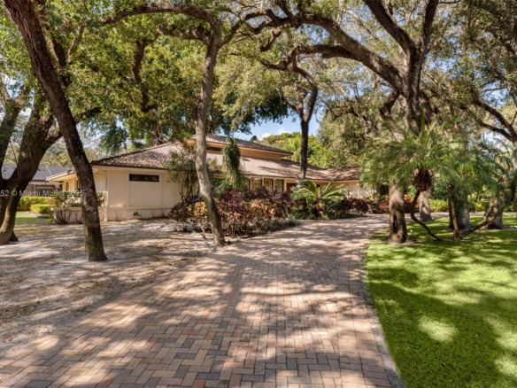 9490 Old Cutler Ln, Coral Gables FL 33156 — #A11739852