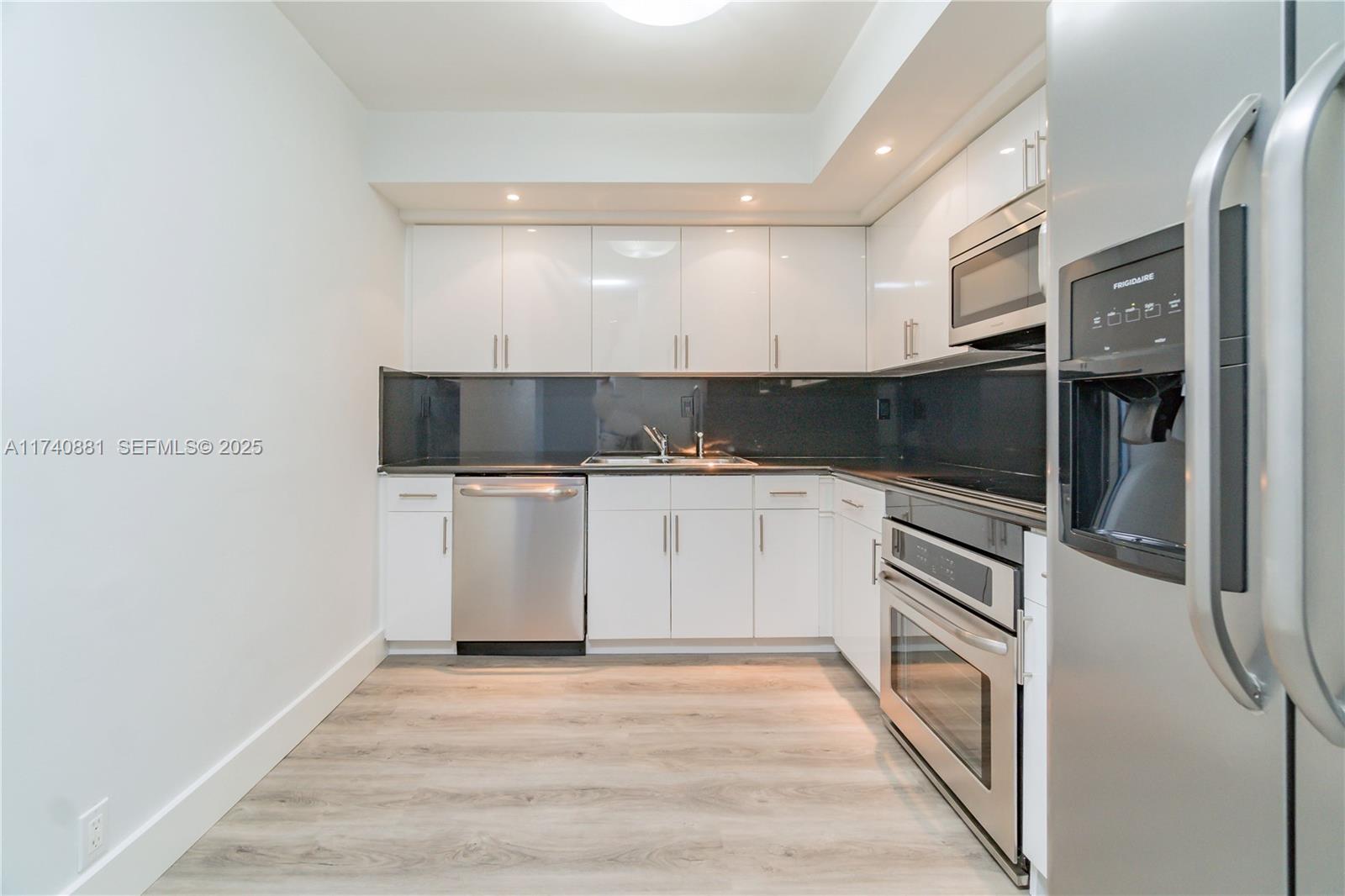 6dd28e9b-4220 3530 Mystic Pointe Dr # 1513, Aventura FL 33180 — #A11740881