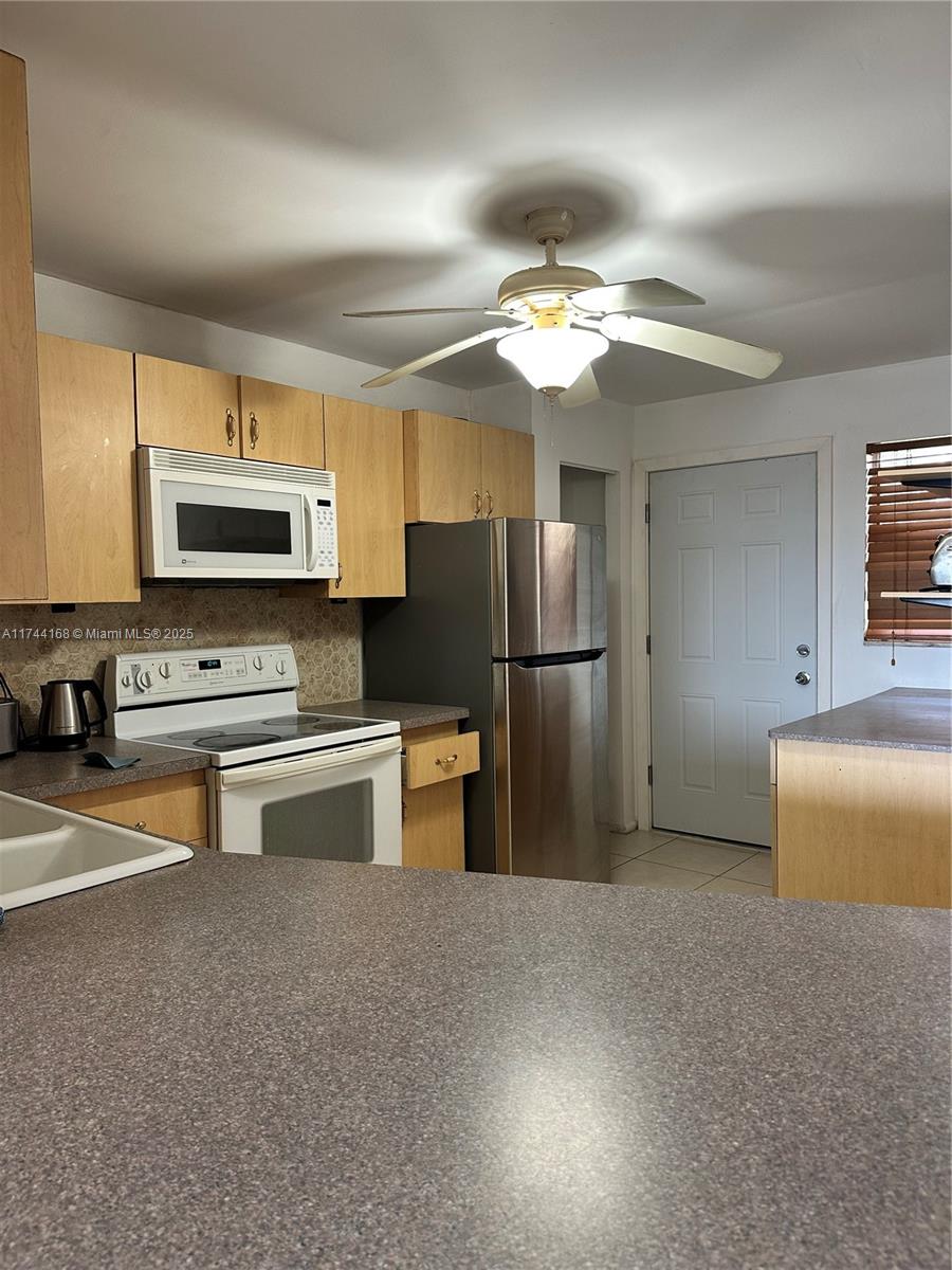 6dd28e9b-4257 1750 NE 191st St # 4, Miami FL 33179 — #A11744168